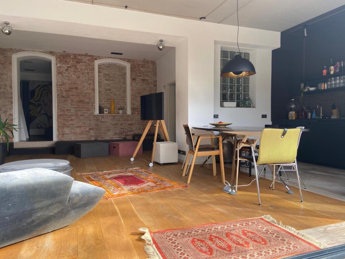 Apartment Entspannt In - Einhörnchen *